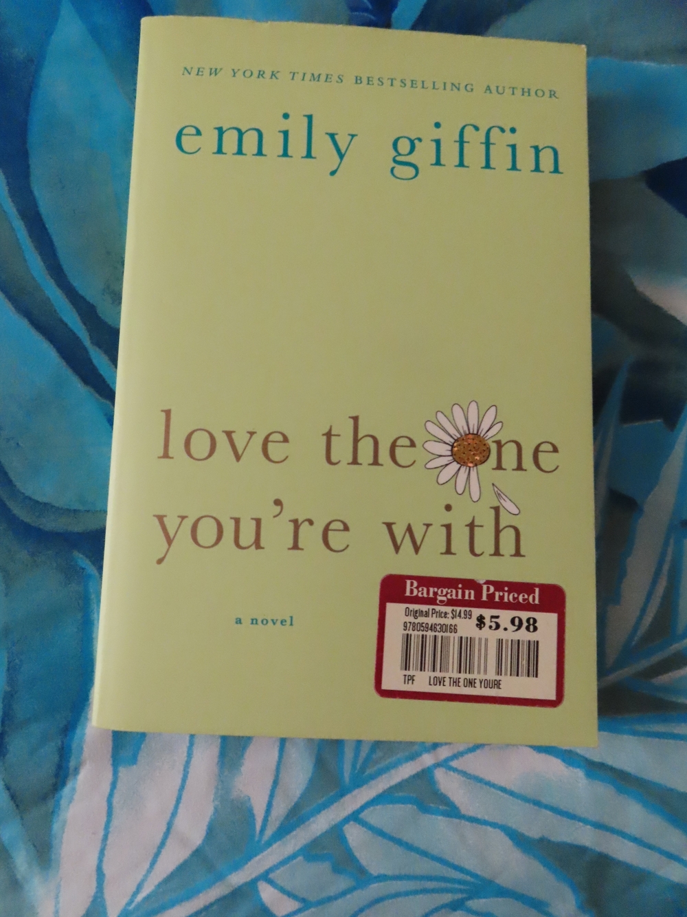 Emily Giffin "Love the One You're With" - Pale Green Paperback